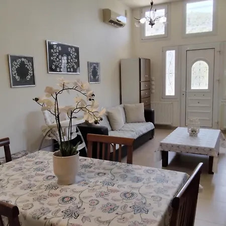 Holiday home Ktima Amigdalies